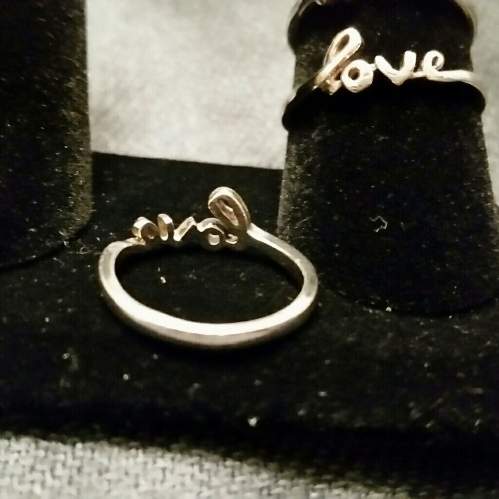 .925 Silver "Love" Ring - Picture 6 of 8